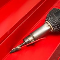 Sudura in plastic cutii plastic