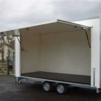 Sudura in plastic remorca